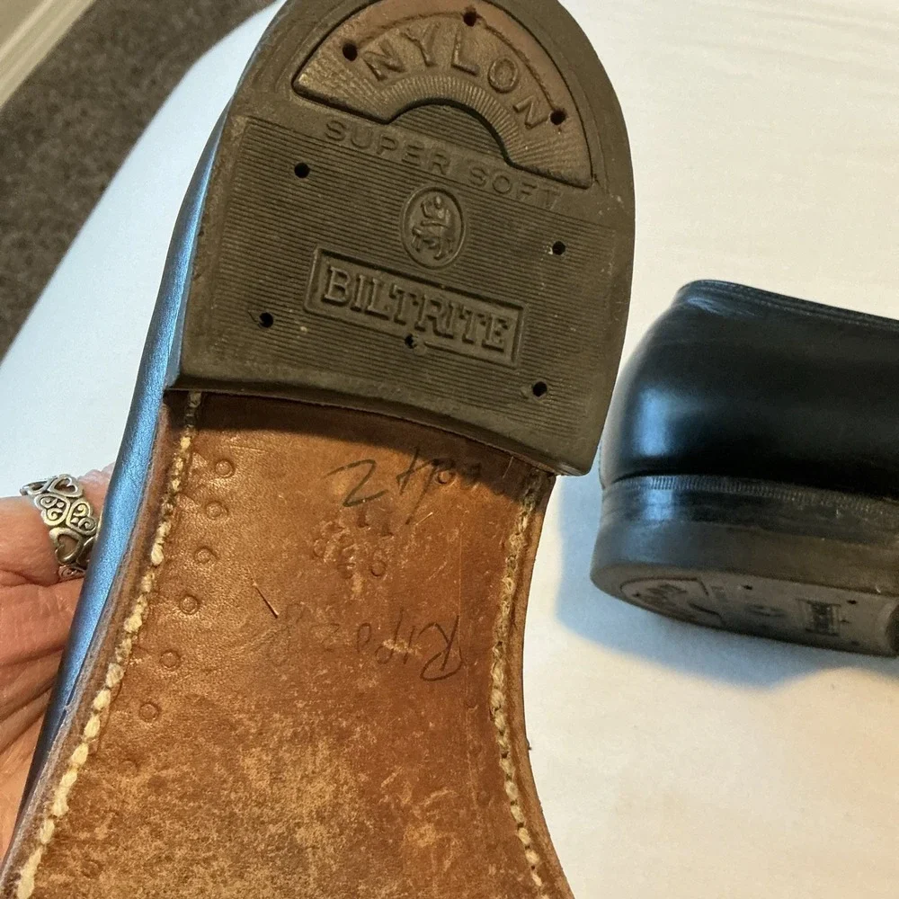 BESPOKE By Shoemaker Lee Kee Black Leather Slip On Loafers Dress Shoes 9.5 D EUC